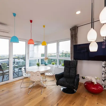 River Tower 14th Floor Luxury, Kler Design, And Nature View 公寓